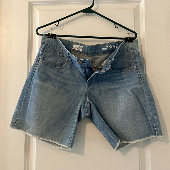Gap Jean Shorts - Picture 1 of 3